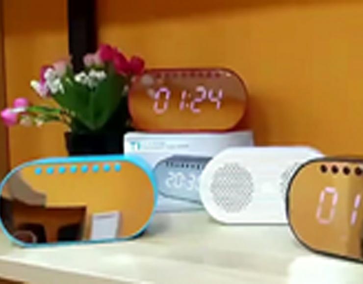 T1 时钟蓝牙音响